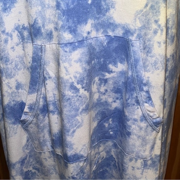 Koolaburra by Ugg Blue Terry Tie Dye Poncho Tunic Women’s Size Medium/Large - Picture 4 of 11